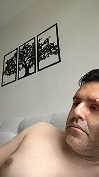 Snapshot of LeoMaduroSP chatting on 02.02.26 LeoMaduroSP online show from 02.02.26