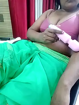 Snapshot of Anisha-Devi chatting on 04.12.26 Anisha-Devi online show from 04.12.26