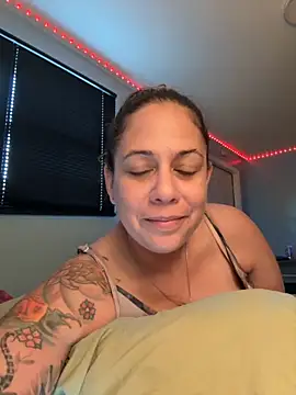 PrettyKittyMia online show from 10.11.25