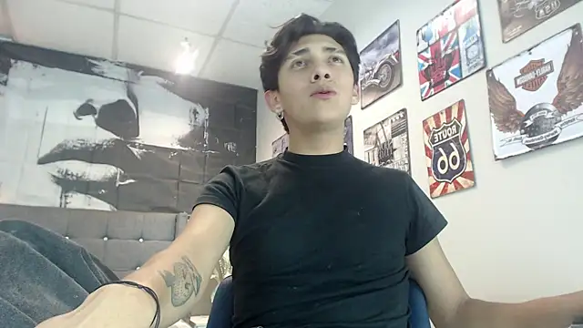 Snapshot of Ethann1_ chatting on 10.22.25 Ethann1 online show from 10.22.25