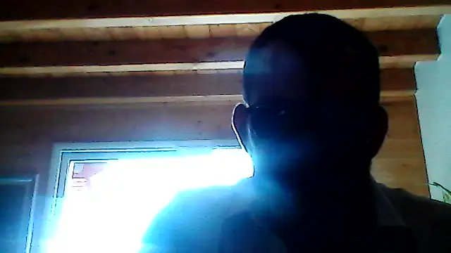 Snapshot of BrunJulienMetis chatting on 04.03.26 BrunJulienMetis online show from 04.03.26