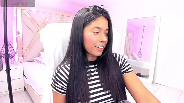 Snapshot of samantaa_shy chatting on 01.17.26 samantaa shy online show from 01.17.26