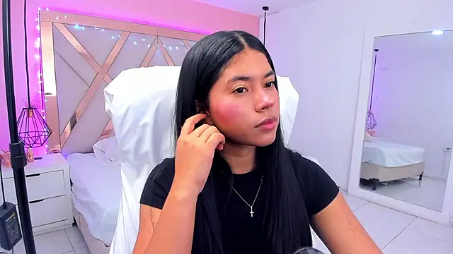 Snapshot of samantaa_shy chatting on 02.06.26 samantaa shy online show from 02.06.26