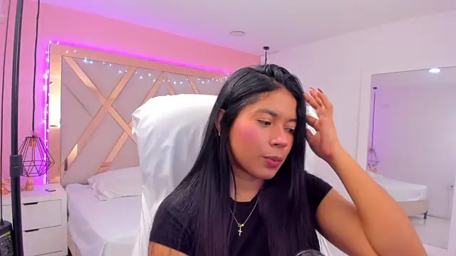 Snapshot of samantaa_shy chatting on 02.11.26 samantaa shy online show from 02.11.26