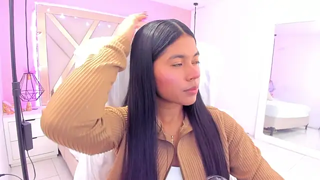 Snapshot of samantaa_shy chatting on 02.13.26 samantaa shy online show from 02.13.26