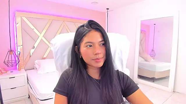 Snapshot of samantaa_shy chatting on 02.28.26 samantaa shy online show from 02.28.26