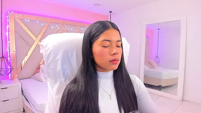 Snapshot of samantaa_shy chatting on 03.04.26 samantaa shy online show from 03.04.26