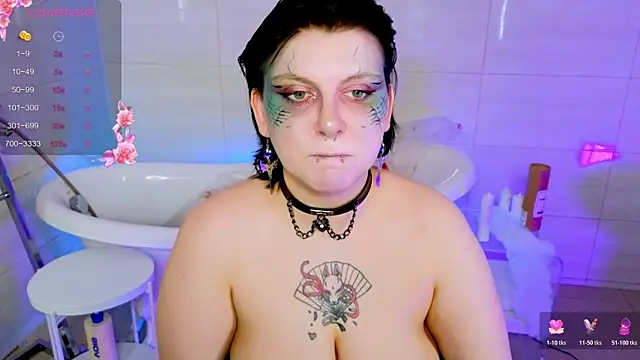 bluelunaray online show from 10.25.25