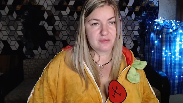 NikaSkylink online show from 12.17.25