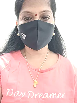 Snapshot of shivani27 chatting on 09.16.25 shivani27 online show from 09.16.25