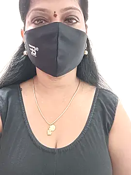 Snapshot of shivani27 chatting on 09.25.25 shivani27 online show from 09.25.25