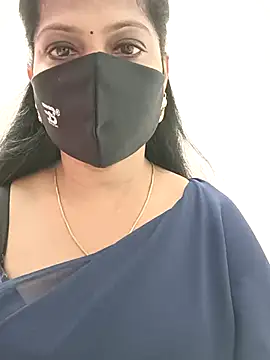 Snapshot of shivani27 chatting on 10.12.25 shivani27 online show from 10.12.25