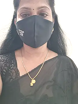 Snapshot of shivani27 chatting on 11.16.25 shivani27 online show from 11.16.25