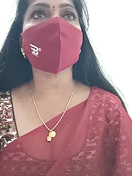 Snapshot of shivani27 chatting on 11.25.25 shivani27 online show from 11.25.25