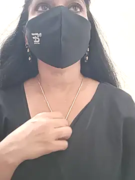 Snapshot of shivani27 chatting on 11.29.25 shivani27 online show from 11.29.25