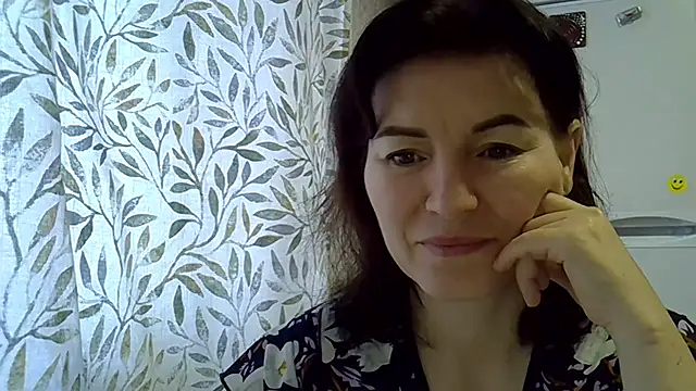 Krystal 82 online show from 12.22.25