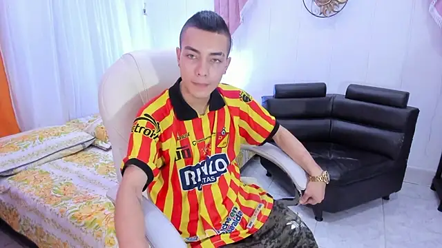 Dereck Boy8 online show from 10.21.25