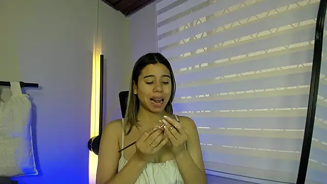 Snapshot of Rachell_criss chatting on 09.18.25 Rachell criss online show from 09.18.25