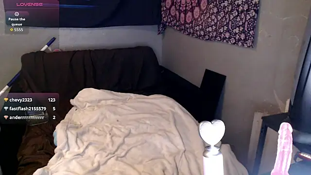 London Ray online show from 01.19.26