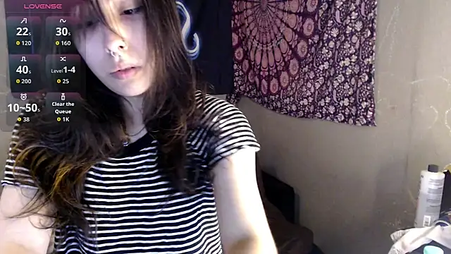 London Ray online show from 04.07.26