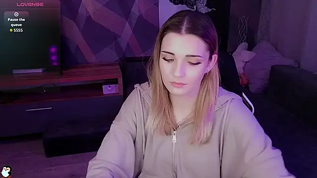 Sandy Belle online show from 11.14.25