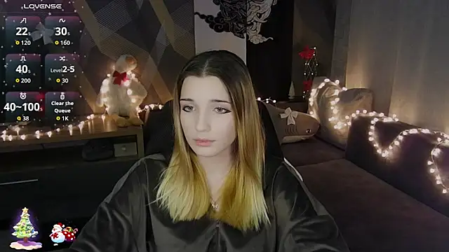 Sandy Belle online show from 12.13.25