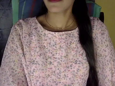 zara Khan0 online show from 10.05.25