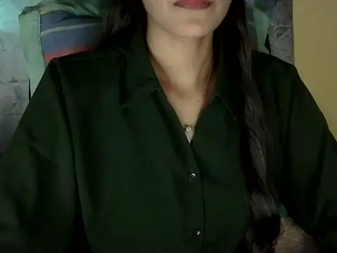 zara Khan0 online show from 10.26.25