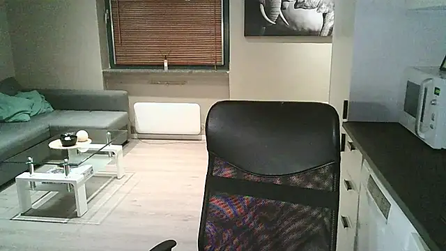 Snapshot of Dartanjanas13 chatting on 10.17.25 Dartanjanas13 online show from 10.17.25