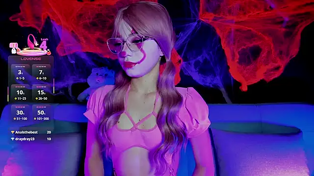 madiixwatson online show from 10.24.25