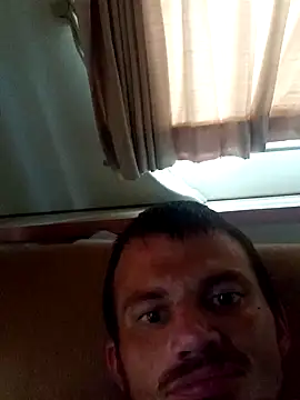 Snapshot of areyouseriousss chatting on 09.28.25 areyouseriousss online show from 09.28.25