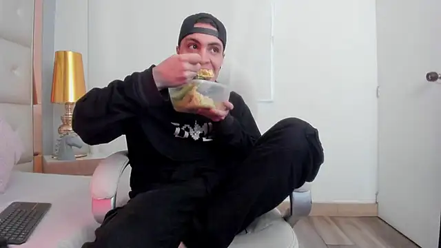 dark sun302 online show from 11.23.25