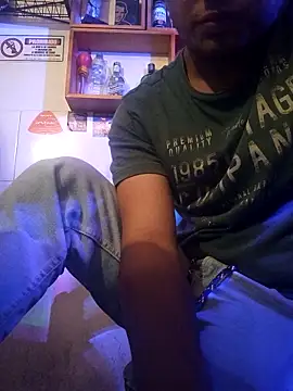 Snapshot of vboli08 chatting on 10.17.25 vboli08 online show from 10.17.25