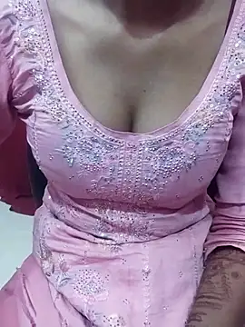 Snapshot of Reeta-rani chatting on 10.16.25 Reeta-rani online show from 10.16.25