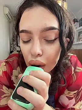 Hannah xBaby online show from 11.29.25