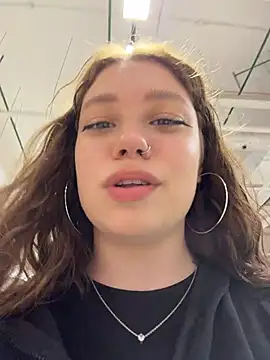 Snapshot of lucy-joy chatting on 07.06.26 lucy-joy online show from 07.06.26