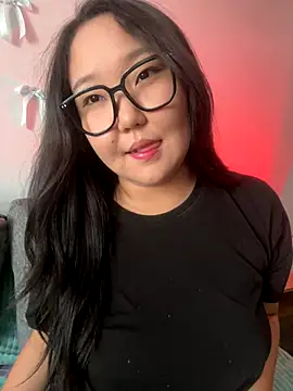 Snapshot of tammy_gun chatting on 09.18.25 tammy gun online show from 09.18.25