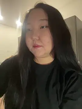 Snapshot of tammy_gun chatting on 11.19.25 tammy gun online show from 11.19.25