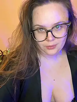 Snapshot of MariaMirabella chatting on 04.14.26 MariaMirabella online show from 04.14.26