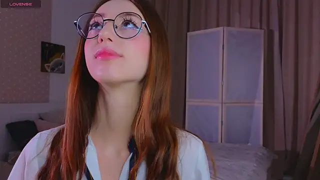 AvrilLeMell online show from 11.17.25