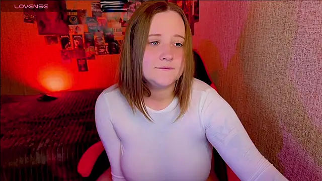 NaomiRey1 online show from 03.28.26