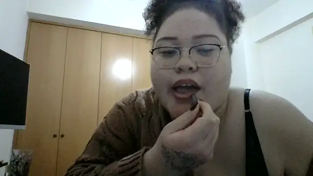 Snapshot of GoddessMocha chatting on 02.01.26 GoddessMocha online show from 02.01.26