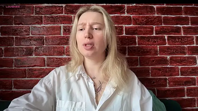 CitrusBlissss online show from 11.04.25