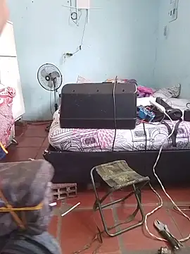 Snapshot of miroqui143 chatting on 10.15.25 miroqui143 online show from 10.15.25