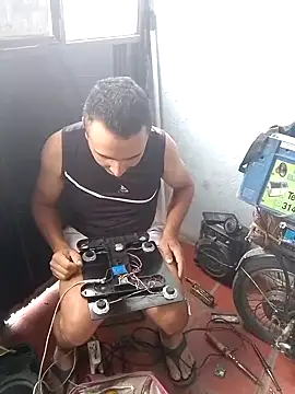 Snapshot of miroqui143 chatting on 11.13.25 miroqui143 online show from 11.13.25