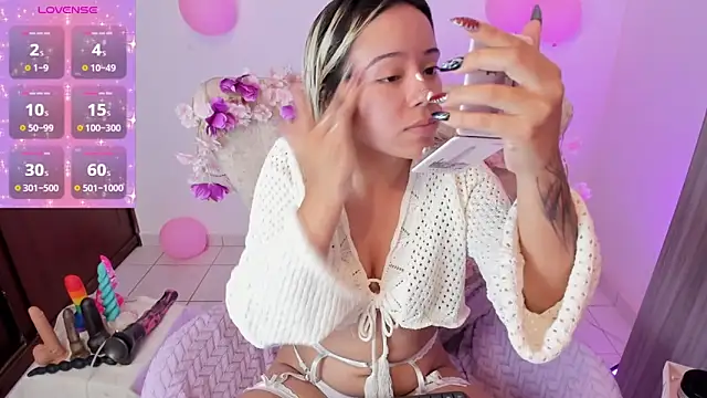 Nataliahenao69 online show from 10.27.25