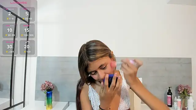 sunnyWhitee online show from 10.30.25