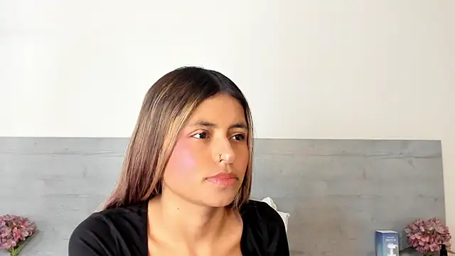 sunnyWhitee online show from 03.17.26