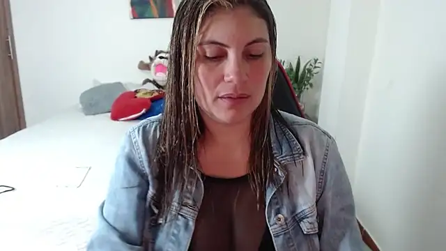 Secret Bella online show from 11.07.25