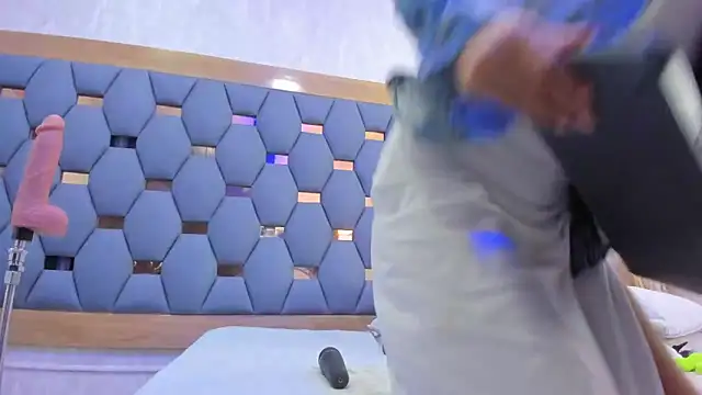 crystal sm online show from 12.23.25